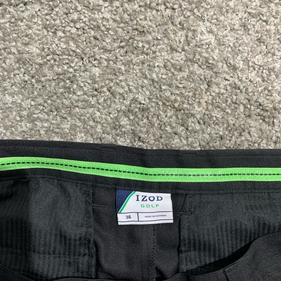 Men’s IZOD Golf shorts - Picture 3 of 3